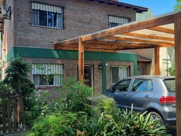VENTA CHALET BARRIO PARQUE MATHEU