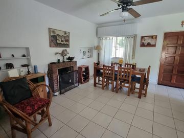 VENTA CHALET BARRIO PARQUE MATHEU