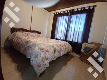 Venta Casa de 3 dorm en Villa El Chocón