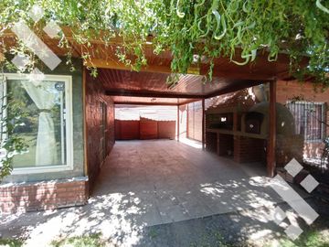 Venta Casa de 3 dorm en Villa El Chocón