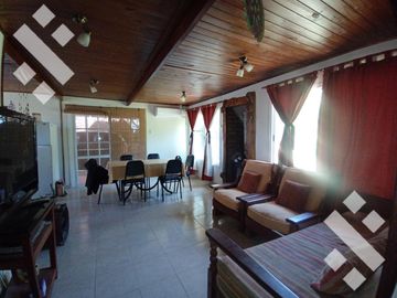 Venta Casa de 3 dorm en Villa El Chocón
