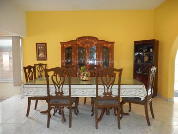 Residencia  en Fraccionamiento Burgos Bugambilias, de  4 recamaras