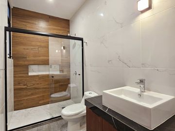 RESIDENCIA DE 4 RECÁMARAS AL NORTE DE VILLA DE ÁLVAREZ