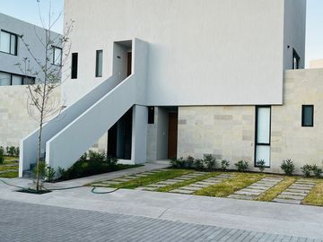 Venta de casa en Cumbres del Lago Juriquilla