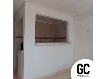 Se vende y se arrienda Casa con 2 aptos - villas de soledad  - soledad