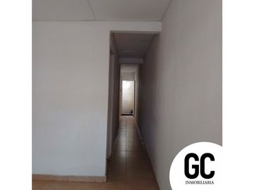 Se vende y se arrienda Casa con 2 aptos - villas de soledad  - soledad
