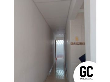 Se vende y se arrienda Casa con 2 aptos - villas de soledad  - soledad