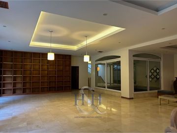 Residencia en Venta en Puerta de Hierro