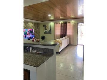 SE VENDE HERMOSA CASA EN PRADERAS DEL CAMPO CHORRERA