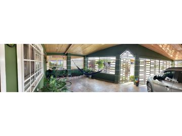 SE VENDE HERMOSA CASA EN PRADERAS DEL CAMPO CHORRERA