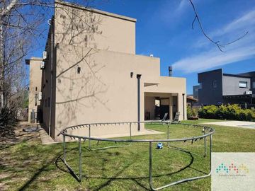 Casa en venta en Canning