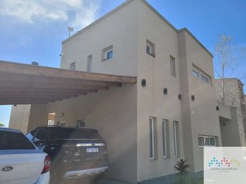 Casa en venta en Canning