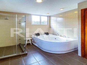Casa en venta sector Nayon