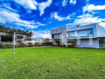 Casa en venta sector Nayon
