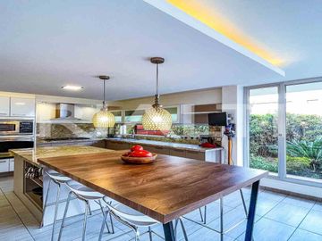 Casa en venta sector Nayon