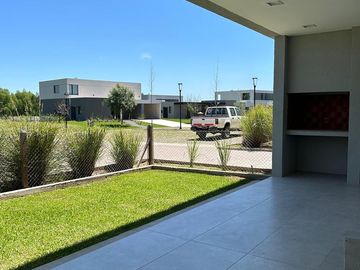 Departamento PB Town Houses en Pilará | Mallmann Propiedades