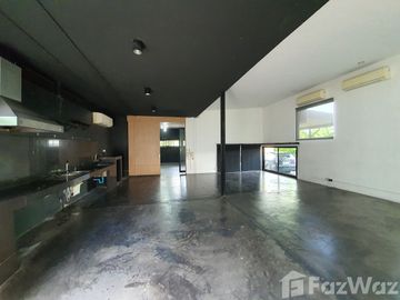 3 Bedroom House for sale in Tha Raeng, Bangkok