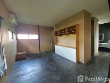 3 Bedroom House for sale in Tha Raeng, Bangkok