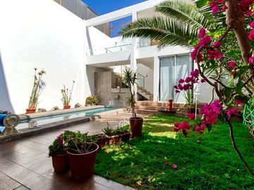 Casa de 6 dormitorios en venta en Jardines del sur
