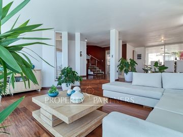 Casa de 6 dormitorios en venta en Jardines del sur