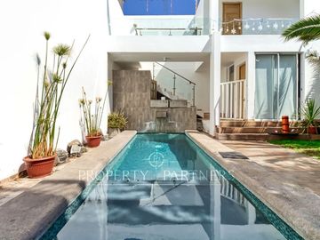 Casa de 6 dormitorios en venta en Jardines del sur