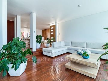 Casa de 6 dormitorios en venta en Jardines del sur