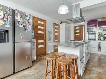 Casa de 6 dormitorios en venta en Jardines del sur