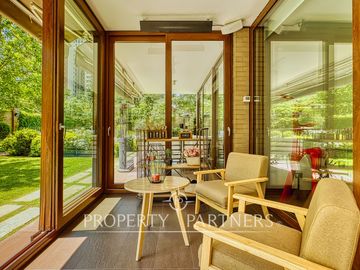 Exclusivo departamento N/O en primer piso con jardín y piscina, Hermanos Cabot