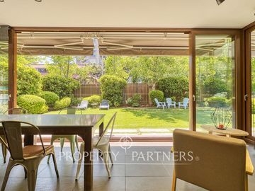 Exclusivo departamento N/O en primer piso con jardín y piscina, Hermanos Cabot
