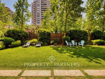 Exclusivo departamento N/O en primer piso con jardín y piscina, Hermanos Cabot