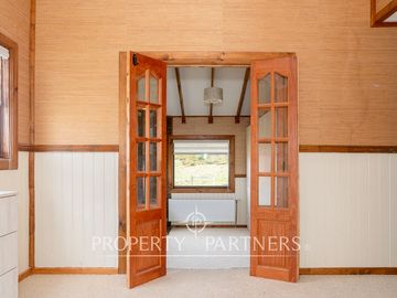 Gran terreno con hermosa casa en KM 9 1/2 Norte