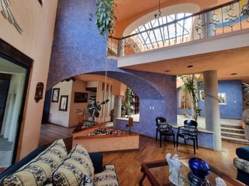 CASA EN VENTA  ESTILO MEXICANO EN CAMPESTRE MORILLOTLA! A UN MIN DE PERIFÉRICO!
