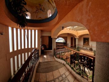 CASA EN VENTA  ESTILO MEXICANO EN CAMPESTRE MORILLOTLA! A UN MIN DE PERIFÉRICO!