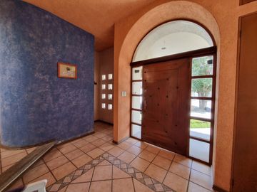 CASA EN VENTA  ESTILO MEXICANO EN CAMPESTRE MORILLOTLA! A UN MIN DE PERIFÉRICO!