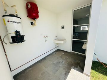 CASAS NUEVAS EN VENTA Y PREVENTA EN PUEBLO MÁGICO, 3 REC. JARDÍN, ROOF,