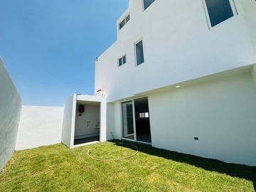 CASAS NUEVAS EN VENTA Y PREVENTA EN PUEBLO MÁGICO, 3 REC. JARDÍN, ROOF,