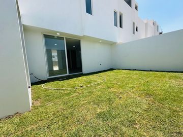 CASAS NUEVAS EN VENTA Y PREVENTA EN PUEBLO MÁGICO, 3 REC. JARDÍN, ROOF,