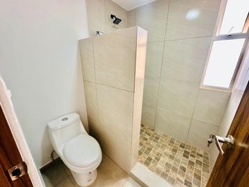 CASAS NUEVAS EN VENTA Y PREVENTA EN PUEBLO MÁGICO, 3 REC. JARDÍN, ROOF,