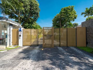 5 Bedroom Luxury Pool Villa for Sale