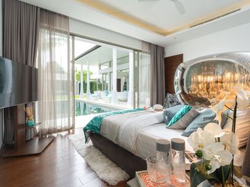 5 Bedroom Luxury Pool Villa for Sale