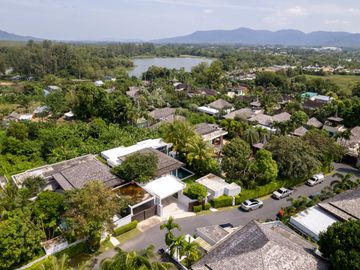 5 Bedroom Luxury Pool Villa for Sale