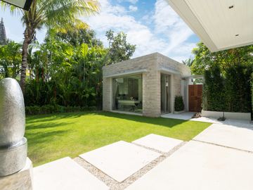 5 Bedroom Luxury Pool Villa for Sale