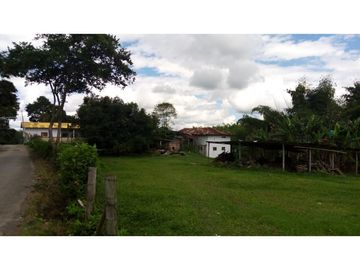 Se vende excelente finca en Montenegro