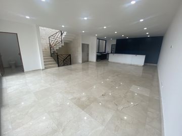 CASA EN RENTA - LOMAS COUNTRY CLUB
