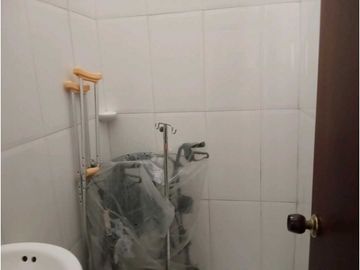 Amplia Casa En Zona Comercial En Gaira Rodadero Santa Marta