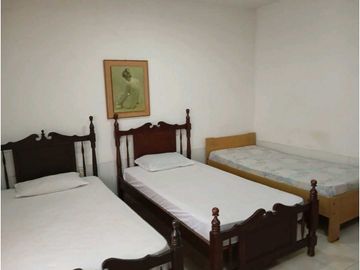 Amplia Casa En Zona Comercial En Gaira Rodadero Santa Marta