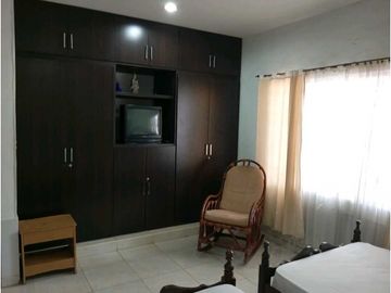 Amplia Casa En Zona Comercial En Gaira Rodadero Santa Marta
