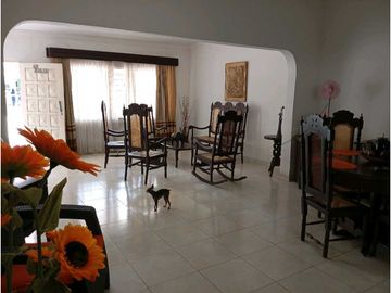 Amplia Casa En Zona Comercial En Gaira Rodadero Santa Marta