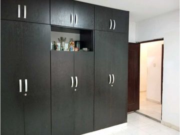 Amplia Casa En Zona Comercial En Gaira Rodadero Santa Marta