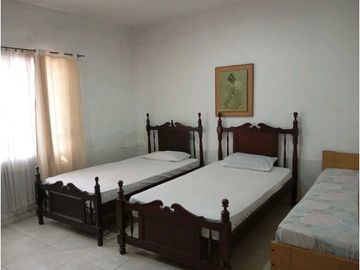 Amplia Casa En Zona Comercial En Gaira Rodadero Santa Marta